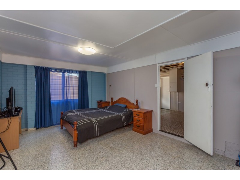 19 Farr Street, Kearneys Spring QLD 4350