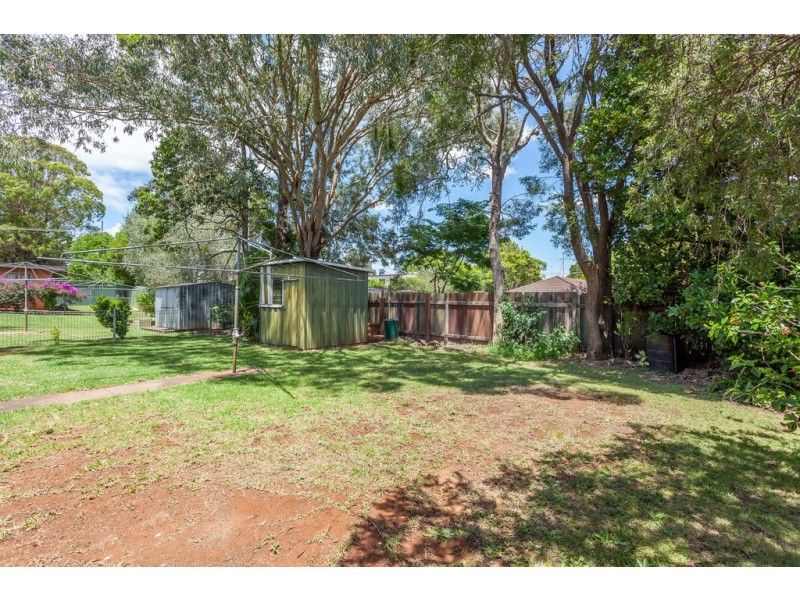 19 Farr Street, Kearneys Spring QLD 4350