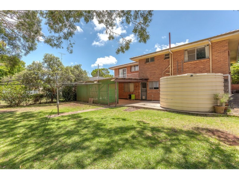 19 Farr Street, Kearneys Spring QLD 4350