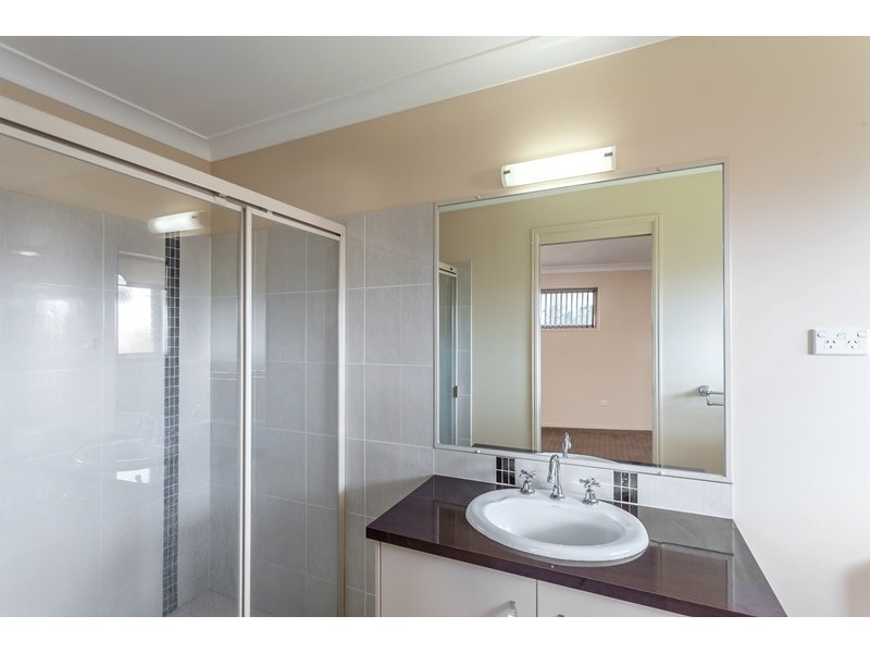 1 Grandslam Street, Glenvale QLD 4350
