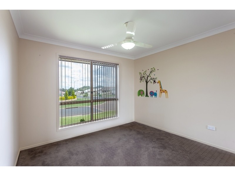 1 Grandslam Street, Glenvale QLD 4350