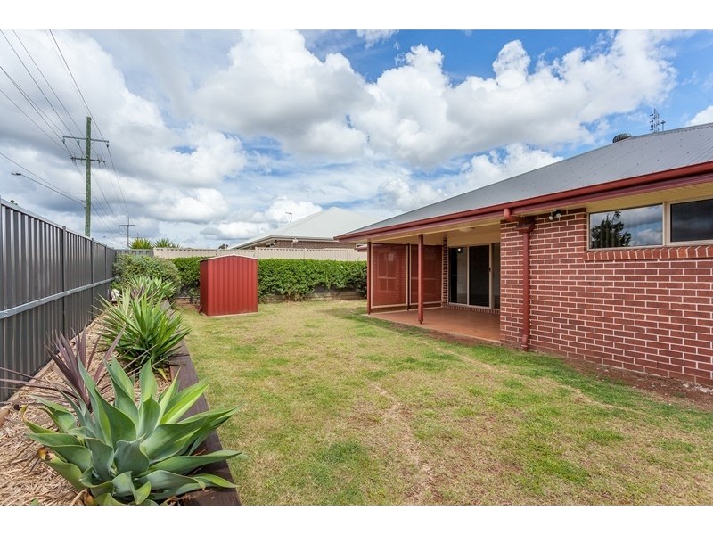 1 Grandslam Street, Glenvale QLD 4350