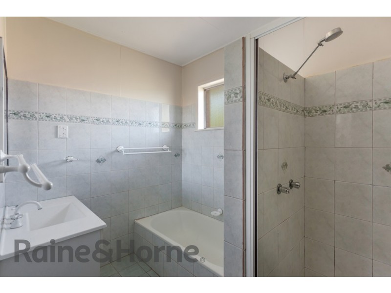 135 Drayton Road, Harristown QLD 4350
