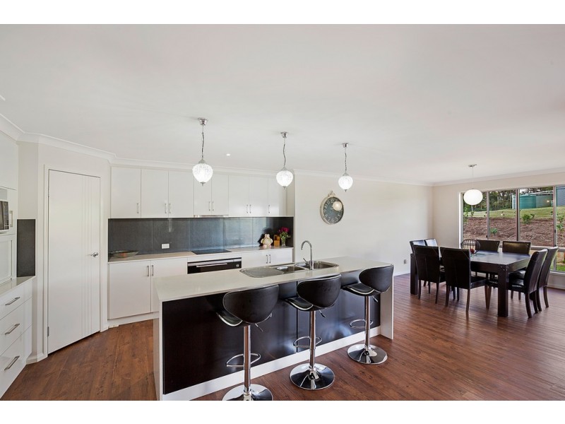 4 Sherlock Close, Preston QLD 4352