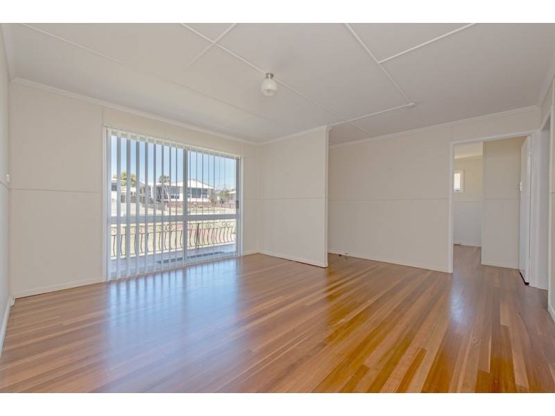 7 Hanlon Street, Newtown QLD 4350