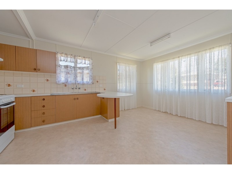 7 Hanlon Street, Newtown QLD 4350