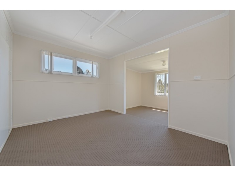 7 Hanlon Street, Newtown QLD 4350