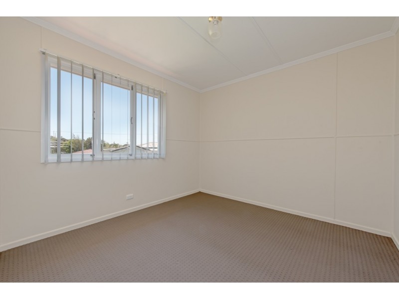 7 Hanlon Street, Newtown QLD 4350