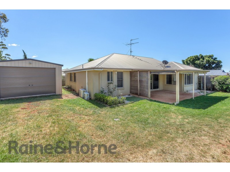 2 Walls Drive, Kearneys Spring QLD 4350