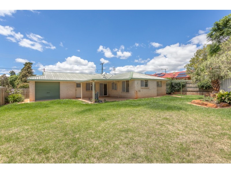 307 Ramsay Street, Middle Ridge QLD 4350