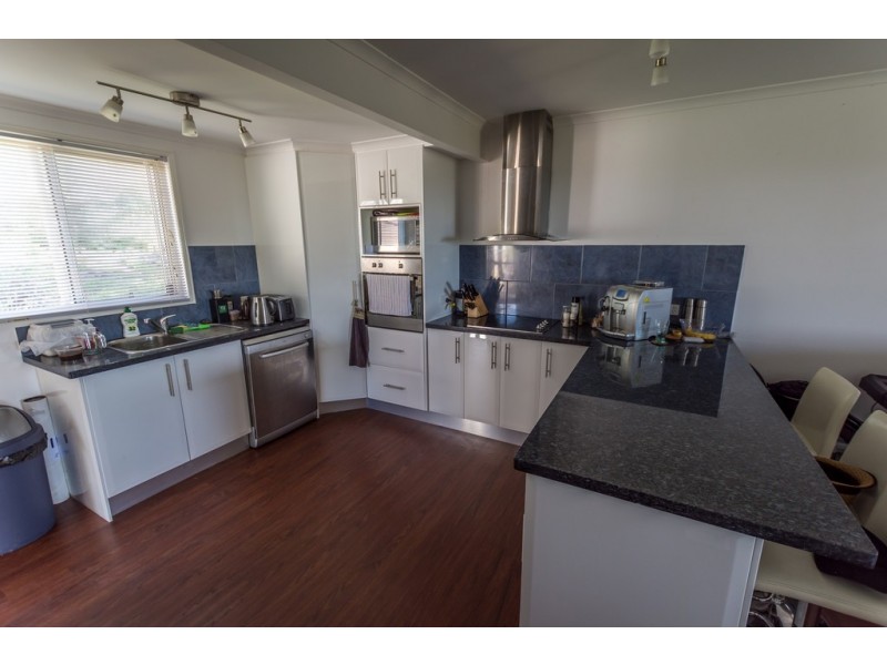 4 Moseley Road, Glencoe QLD 4352