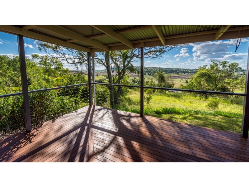 4 Moseley Road, Glencoe QLD 4352