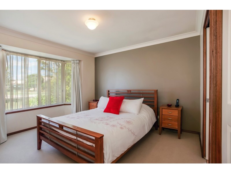 11 Chelwyn Street, Middle Ridge QLD 4350