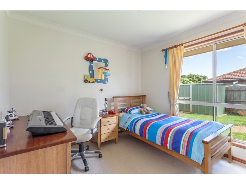 11 Chelwyn Street, Middle Ridge QLD 4350