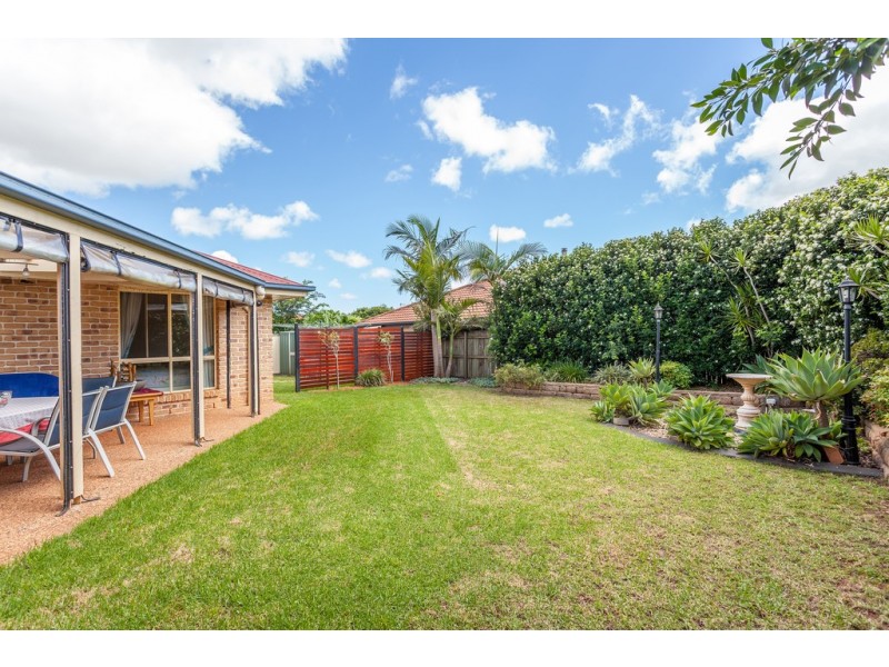 11 Chelwyn Street, Middle Ridge QLD 4350