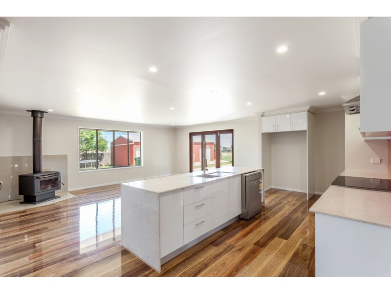 112 Main Street, Westbrook QLD 4350