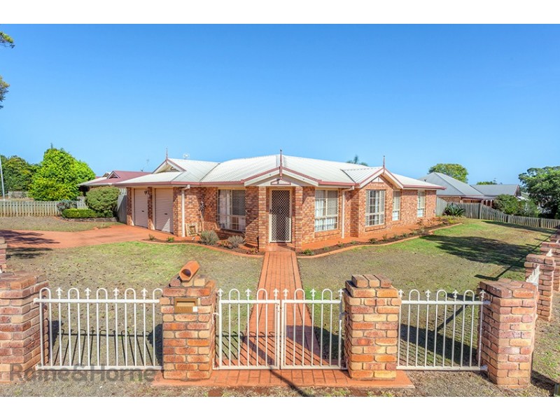 1 Glover Close, Kearneys Spring QLD 4350