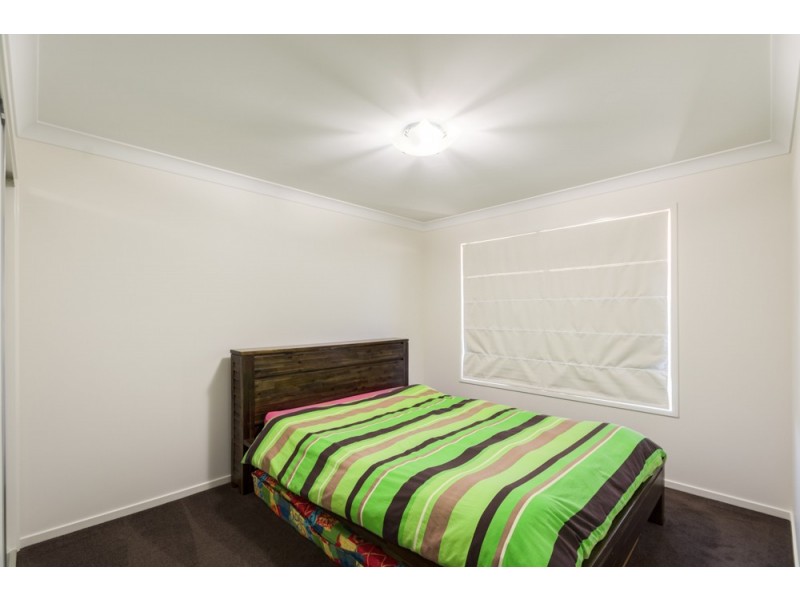 4 Maculan Crescent, Westbrook QLD 4350