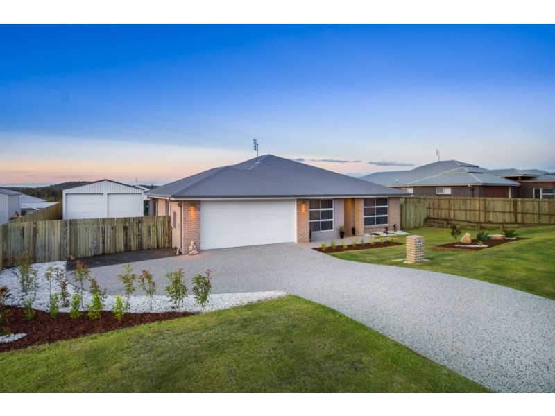 4 Maculan Crescent, Westbrook QLD 4350