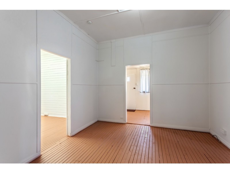 52 Isaac Street, North Toowoomba QLD 4350