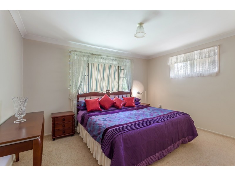14 Mott Crescent, Rockville QLD 4350