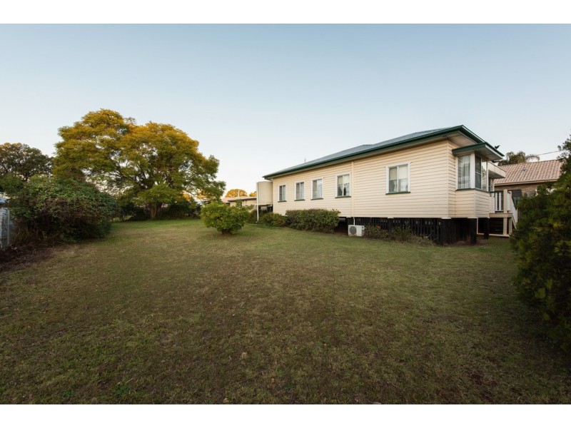 40 Gordon Avenue, Newtown QLD 4350