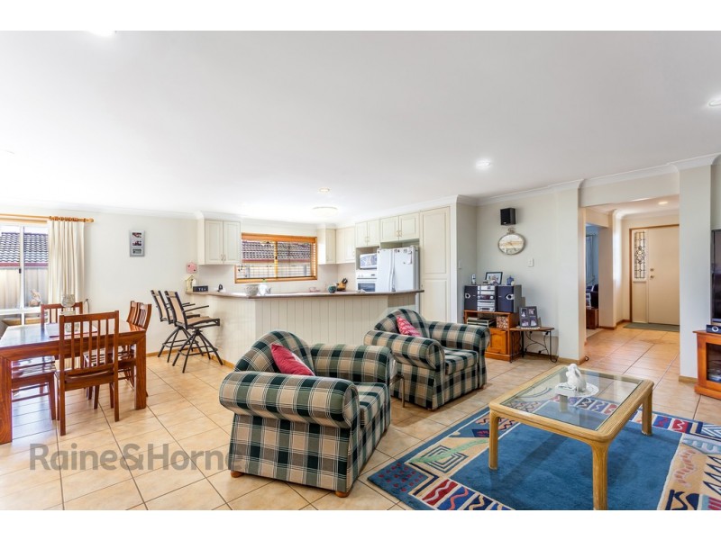 3 Brolga Crescent, Harristown QLD 4350