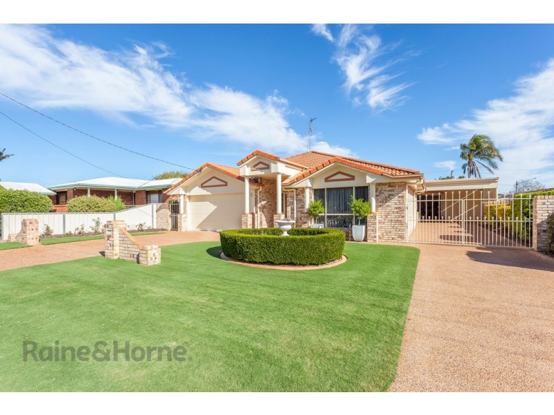 3 Brolga Crescent, Harristown QLD 4350