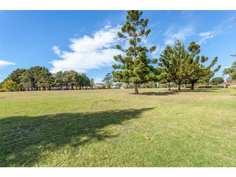 3 Brolga Crescent, Harristown QLD 4350