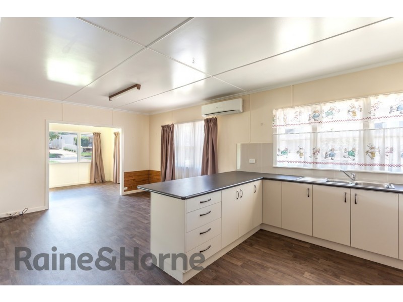 12 Roessler Court, Rangeville QLD 4350