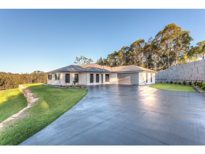 15 Dolleys Road, Withcott QLD 4352