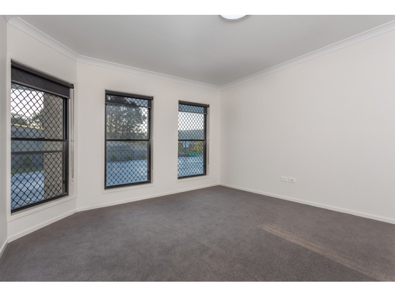 15 Dolleys Road, Withcott QLD 4352