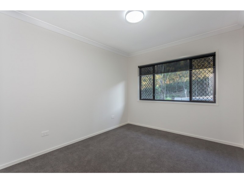 15 Dolleys Road, Withcott QLD 4352