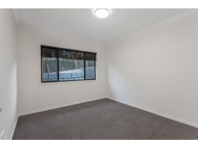 15 Dolleys Road, Withcott QLD 4352