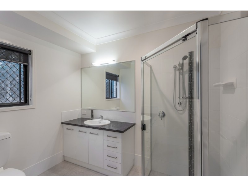 15 Dolleys Road, Withcott QLD 4352