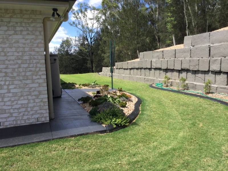 15 Dolleys Road, Withcott QLD 4352