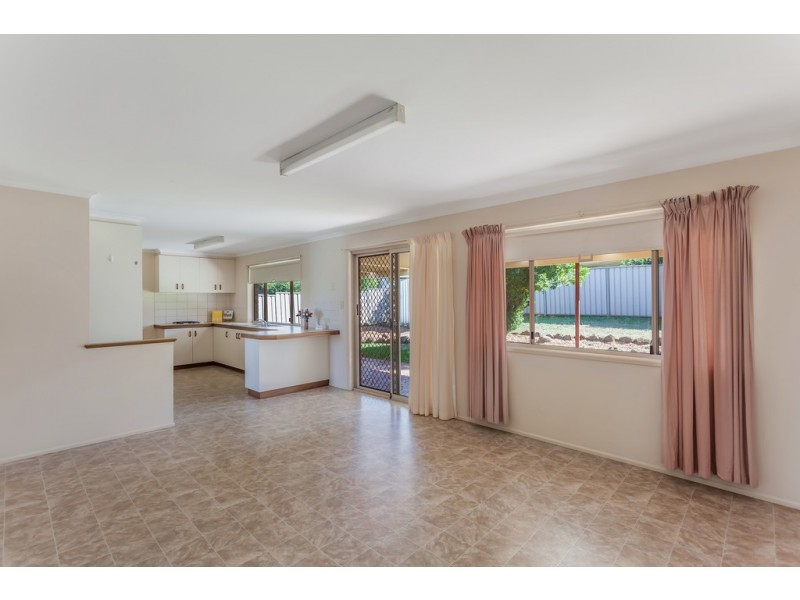 33 Liquidambar Street, Glenvale QLD 4350