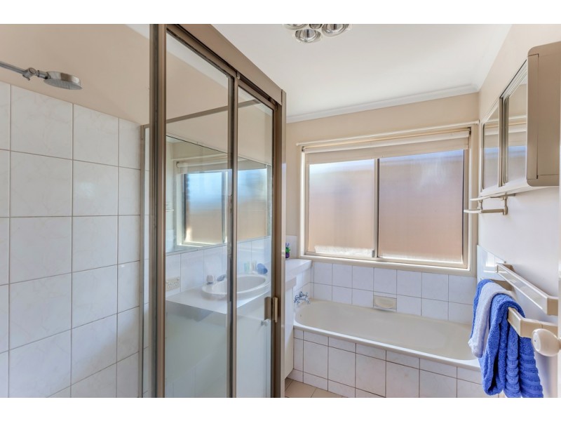 33 Liquidambar Street, Glenvale QLD 4350