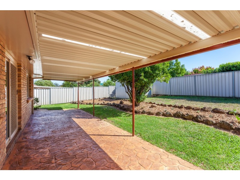 33 Liquidambar Street, Glenvale QLD 4350