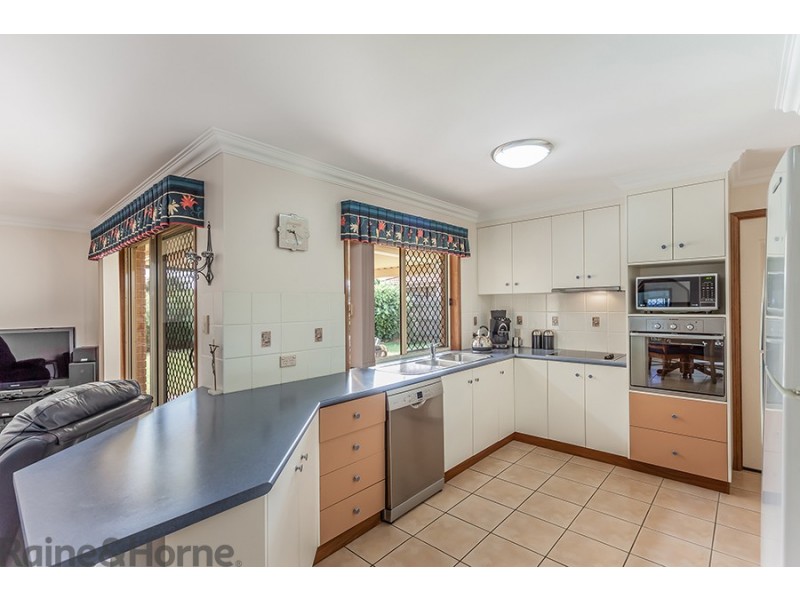 17 Prime Minister Drive, Middle Ridge QLD 4350