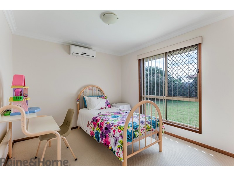 17 Prime Minister Drive, Middle Ridge QLD 4350