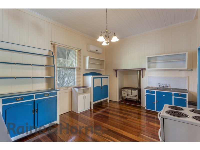 27 Eleanor Street, East Toowoomba QLD 4350