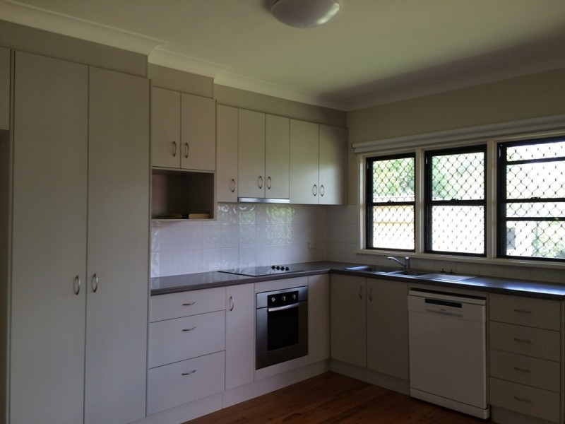 18 Robinson Street, North Toowoomba QLD 4350