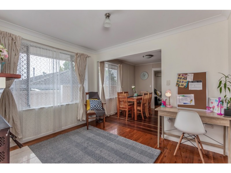 17 Dodd Street, Newtown QLD 4350