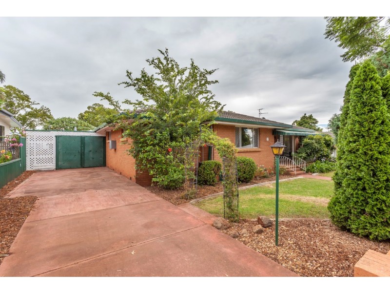 17 Dodd Street, Newtown QLD 4350