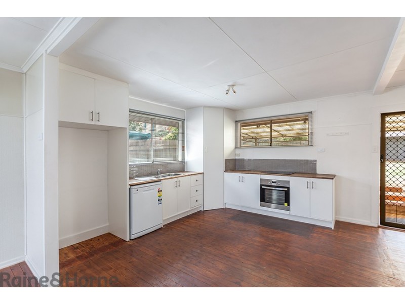 330A Hume Street, Centenary Heights QLD 4350