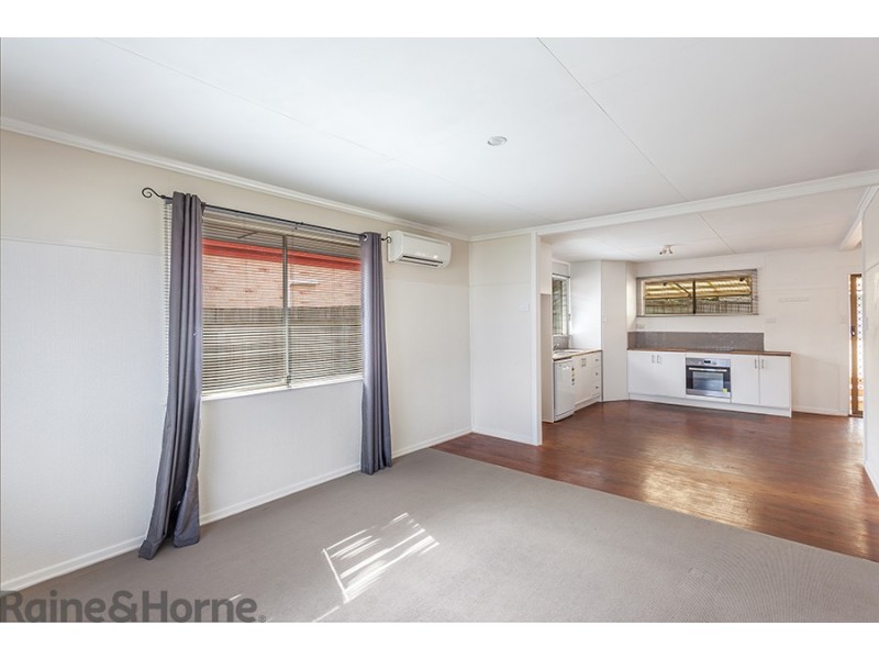 330A Hume Street, Centenary Heights QLD 4350