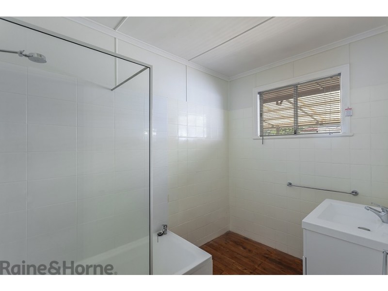 330A Hume Street, Centenary Heights QLD 4350