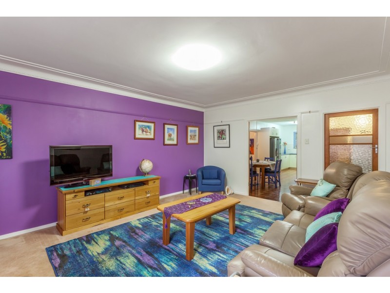 18 Webb Street, Rangeville QLD 4350