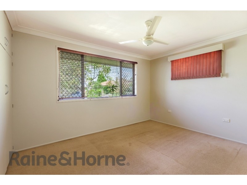 33 Knockator Crescent, Centenary Heights QLD 4350